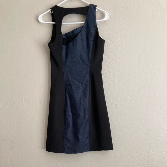 Guess color block bodycon dress-NWOT - Picture 2 of 4